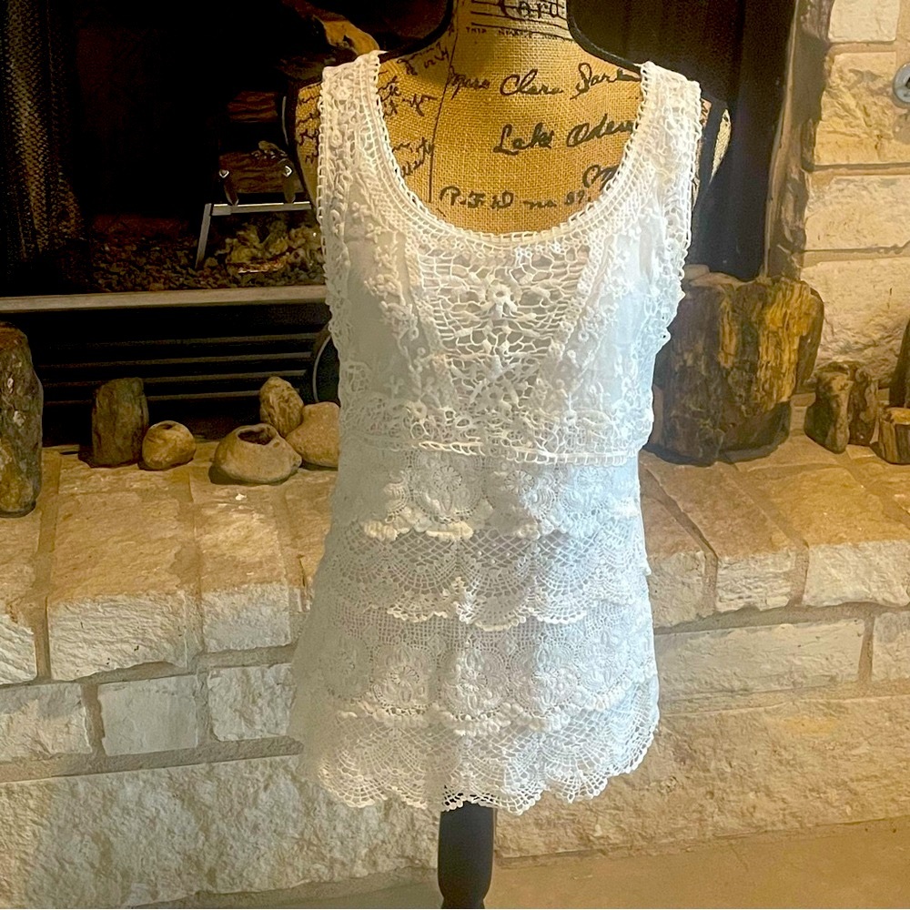Women’s White Lace Top